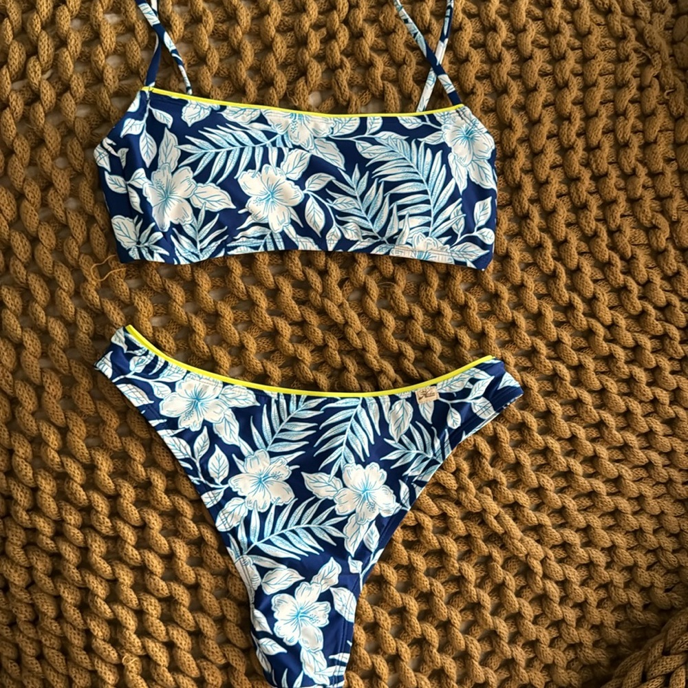 NWOT Hobie bikini